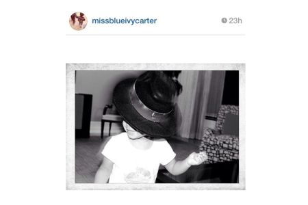 Miss Carter Goes Online