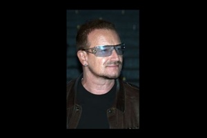 Warum Bono eine Sonnenbrille trägt