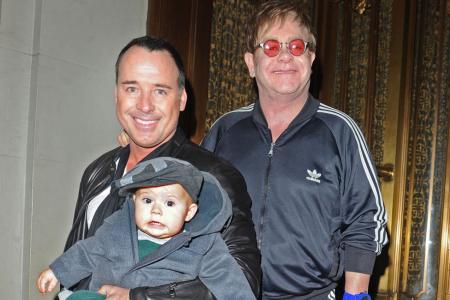 Elton John: Zweites Kind auf dem Weg