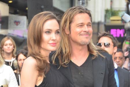 Angelina Jolie zeigt sich 'stolz' bei Filmpremiere
