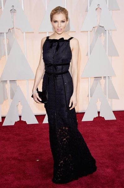 Sienna Miller in Oscar de la Renta