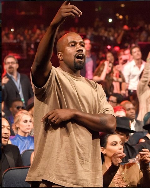 Redes des zukünftigen Präsidenten Kanye West bei den VMAs 2015. (Instagram Just Jared)