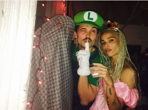 Zoe Isabella Kravitz im Super Mario Style