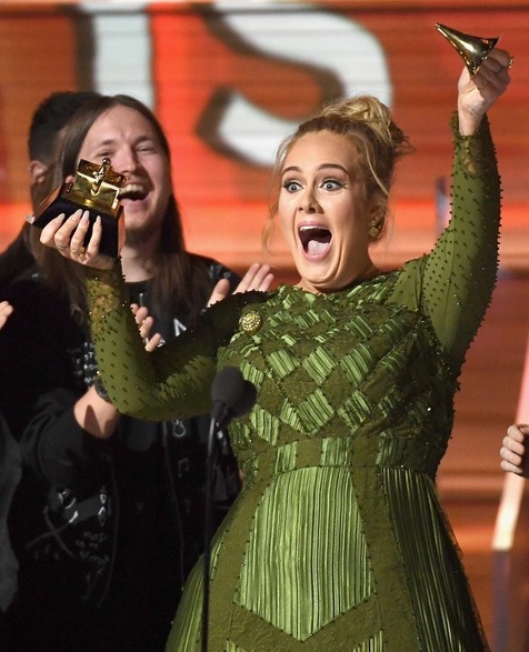 Adele zerbrach ihren Grammy für die Kategorie 