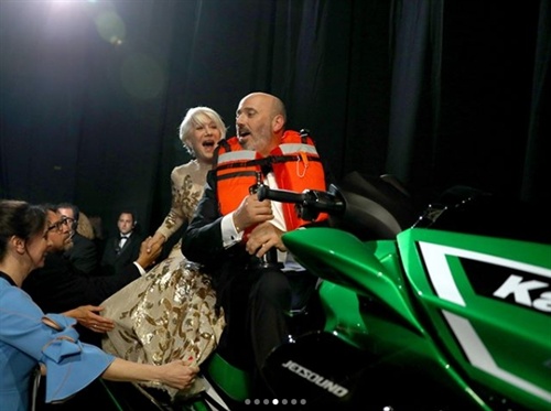 Host Jimmy Kimmel makes good on his word and awards Oscar-winning costume designer Mark Bridges a jet ski for having the shortest acceptance speech during the ceremony. Helen Mirren even rode in on the jet ski with Mark! 4