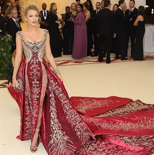 Blake Lively in Versace 1