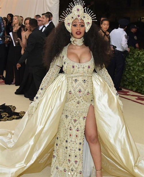 Cardi B in Moschino 1