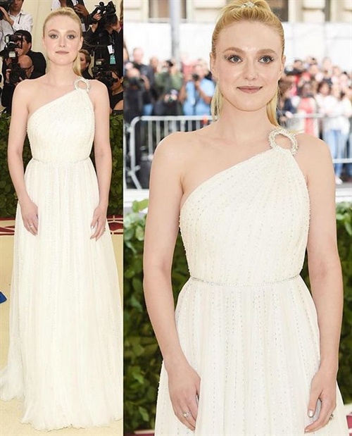 Dakota Fanning in MiuMiu