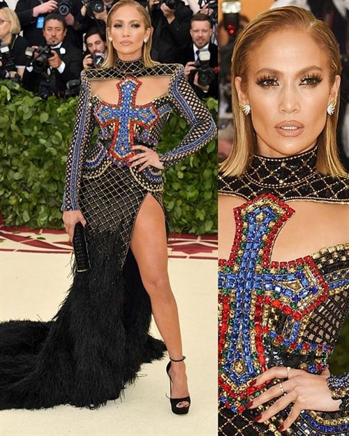 Jennifer Lopez in Balmain