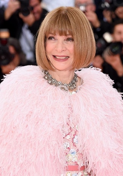 Anna Wintour in Armani Prive und Chanel 2