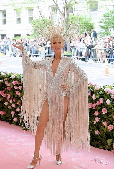 Celine Dion in Oscar de la Renta