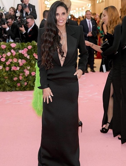 Demi Moore in Yves Saint Laurent