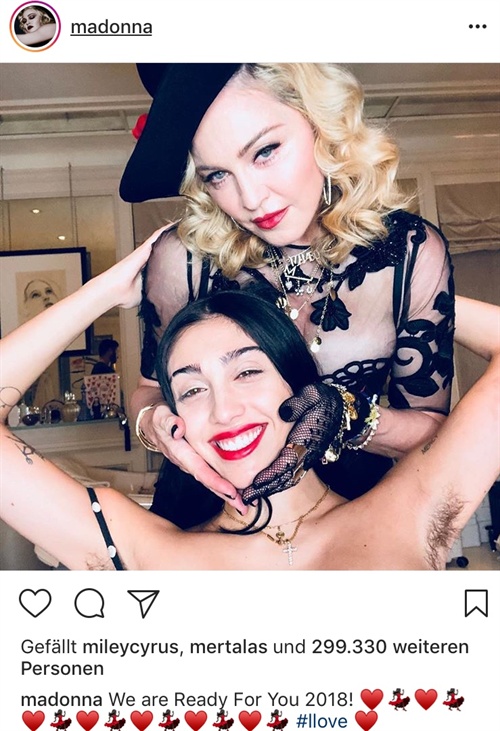 Madonnas Tochter trägt Achselbehaarung
